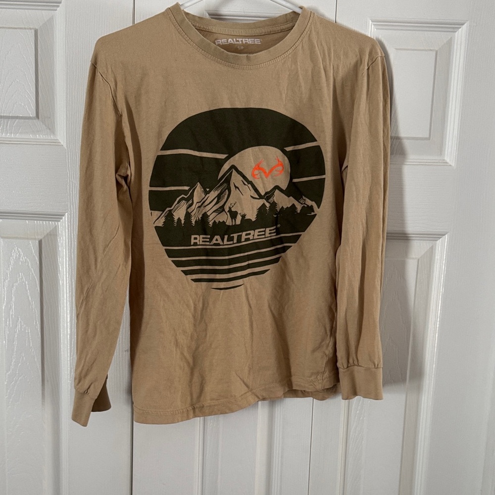Realtree Brown Mountain Graphic Long Sleeve